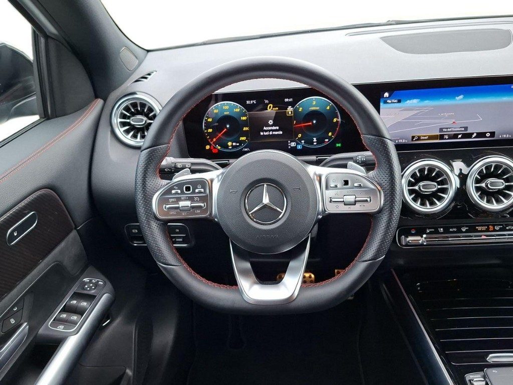 MERCEDES-BENZ GLA 180 d Automatic Premium AMG - 13