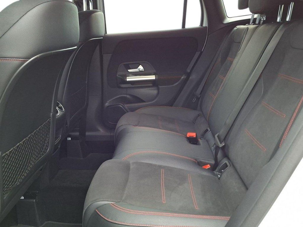 MERCEDES-BENZ GLA 180 d Automatic Premium AMG - 9