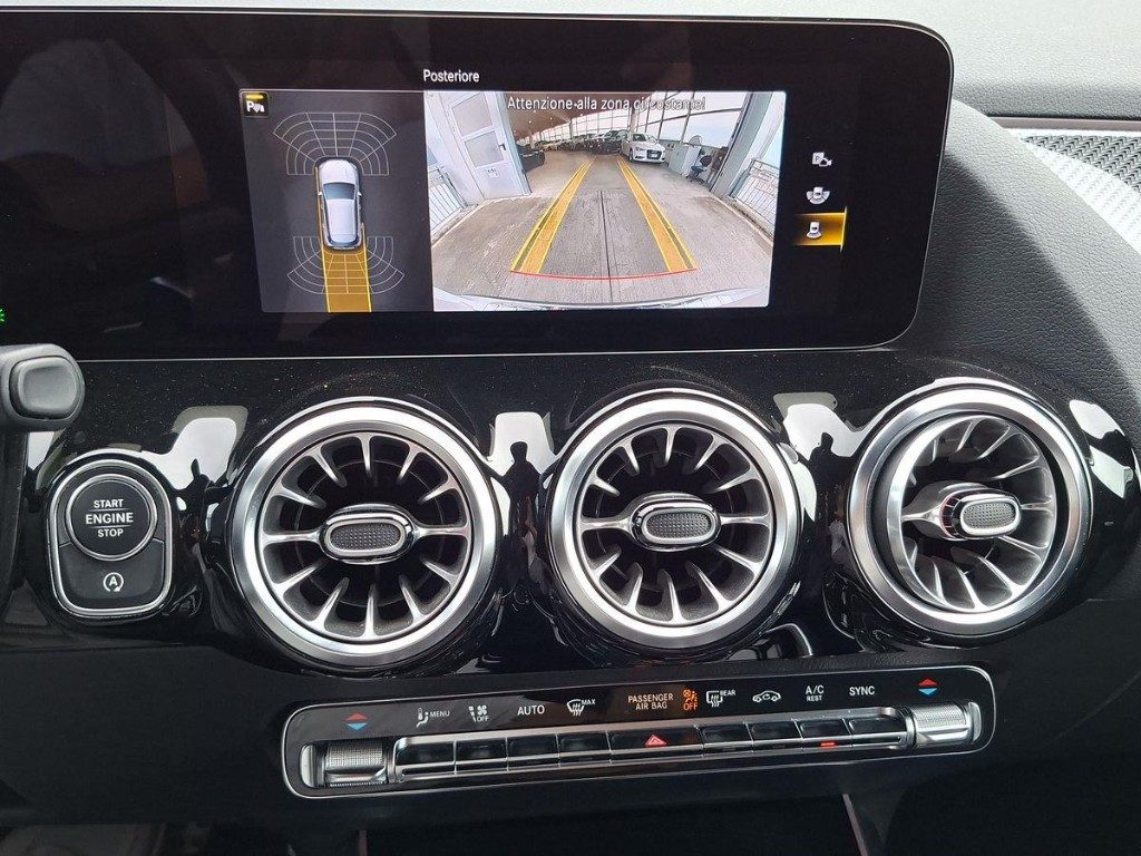 MERCEDES-BENZ GLA 180 d Automatic Premium AMG - 10