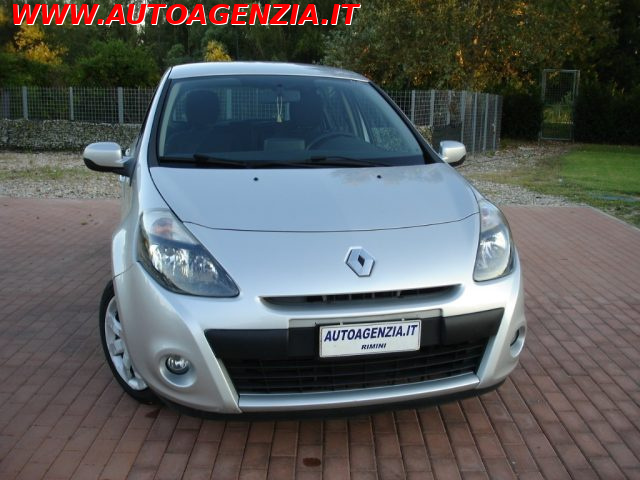 RENAULT Clio Grigio metallizzato
