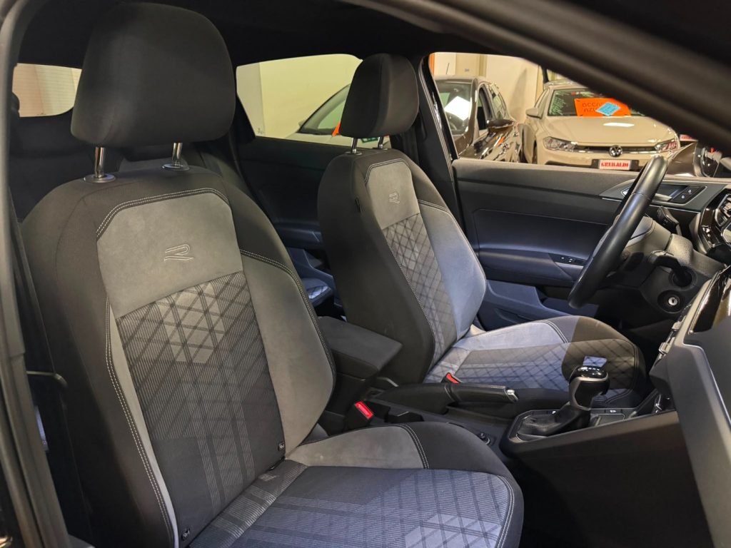 VOLKSWAGEN Taigo 1.0 TSI DSG R-Line 18 - 13