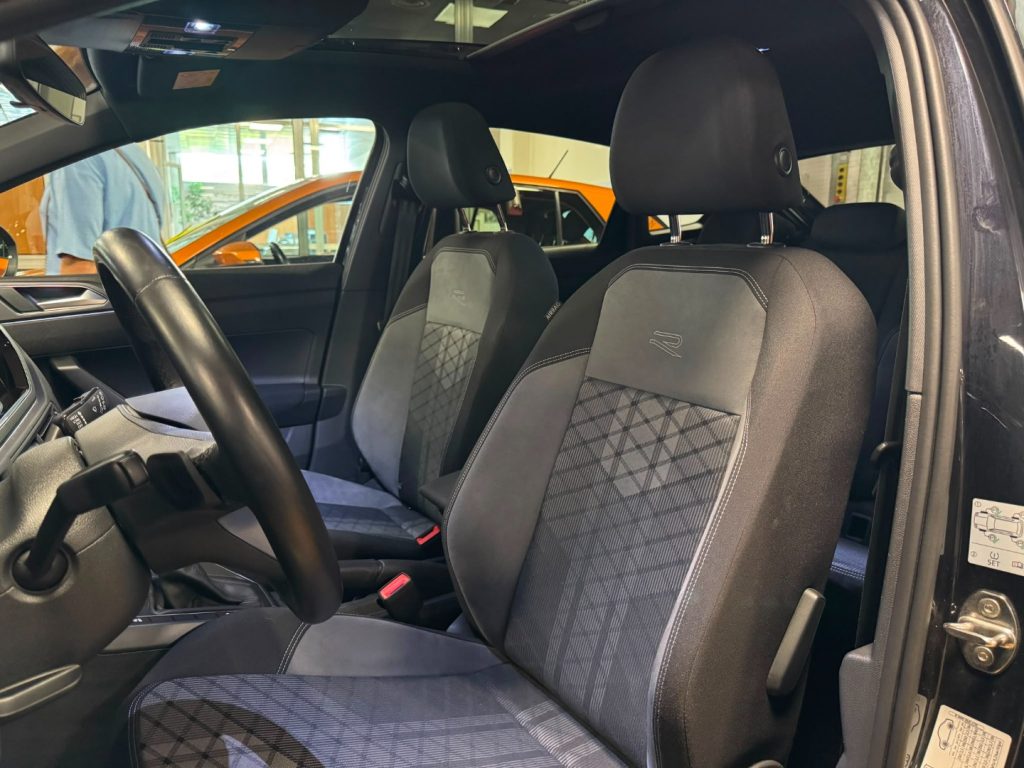VOLKSWAGEN Taigo 1.0 TSI DSG R-Line 18 - 17
