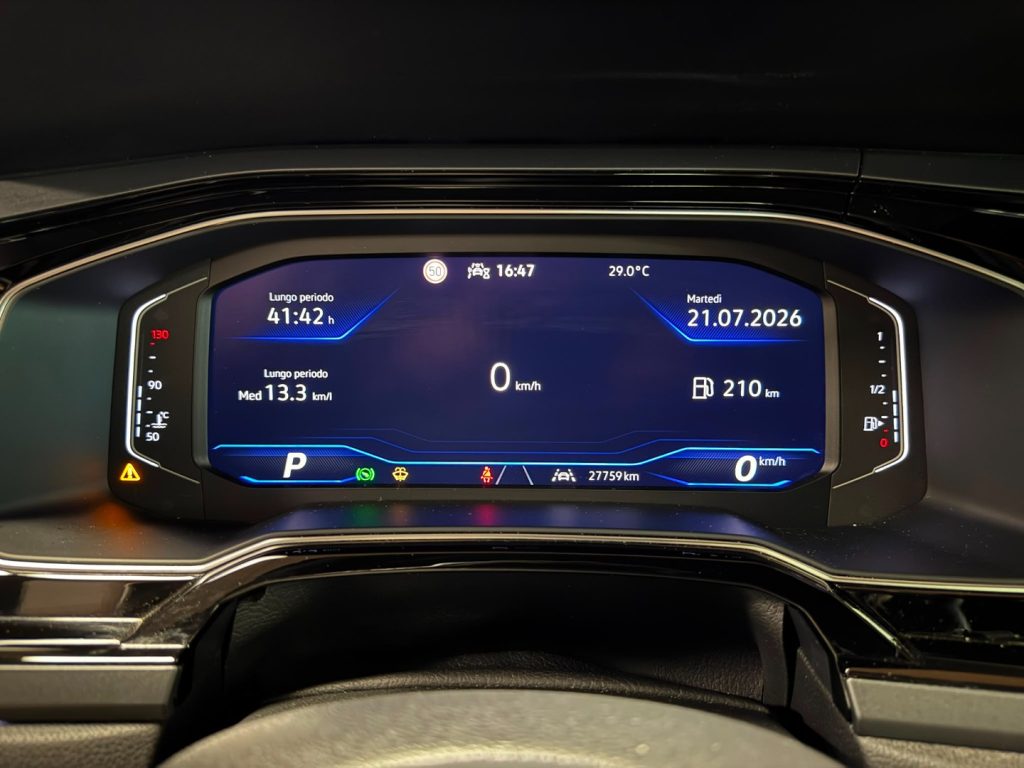 VOLKSWAGEN Taigo 1.0 TSI DSG R-Line 18 - 26