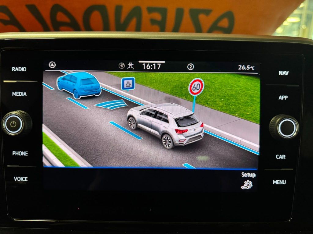 VOLKSWAGEN T-Roc 2.0 TDI SCR 150 CV DSG R-Line 18 LED VIDEO - 28