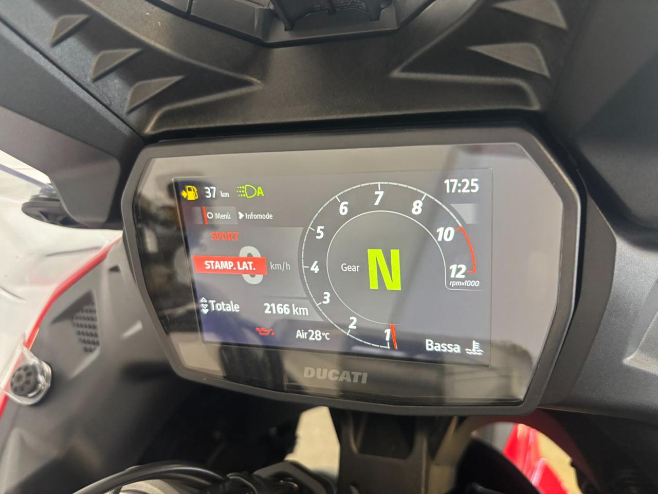 DUCATI Multistrada V2 S RED - 13