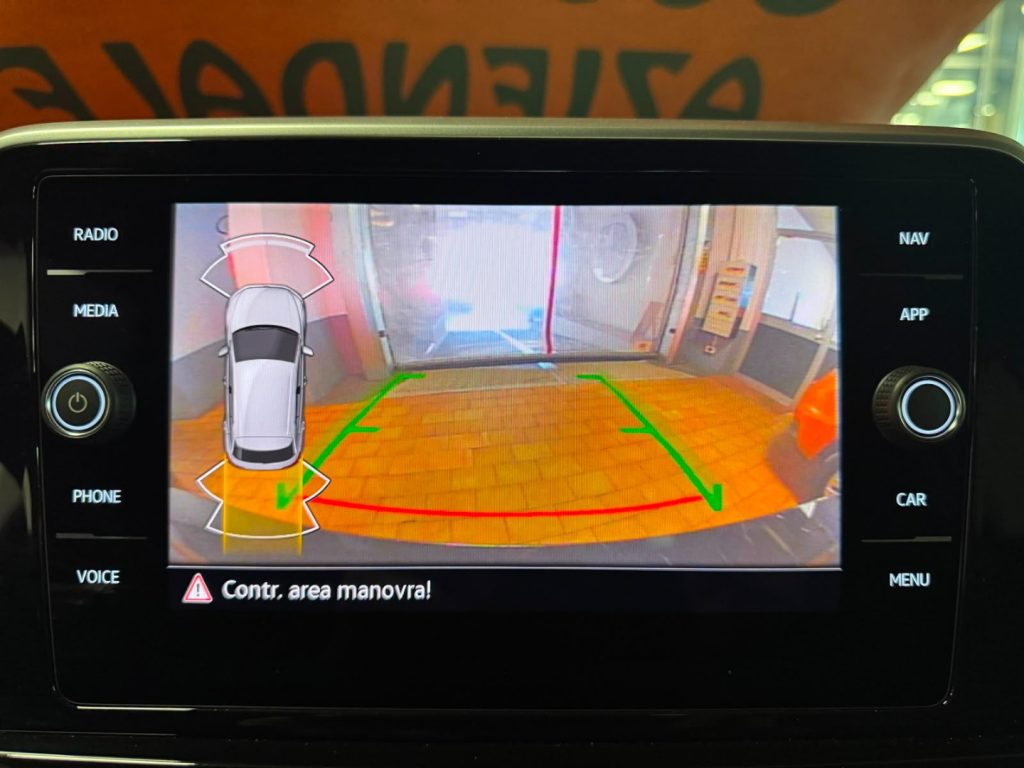 VOLKSWAGEN T-Roc 2.0 TDI DSG R-Line 18 LED VIDEO C/GRIMALDI SP.DAY - 24