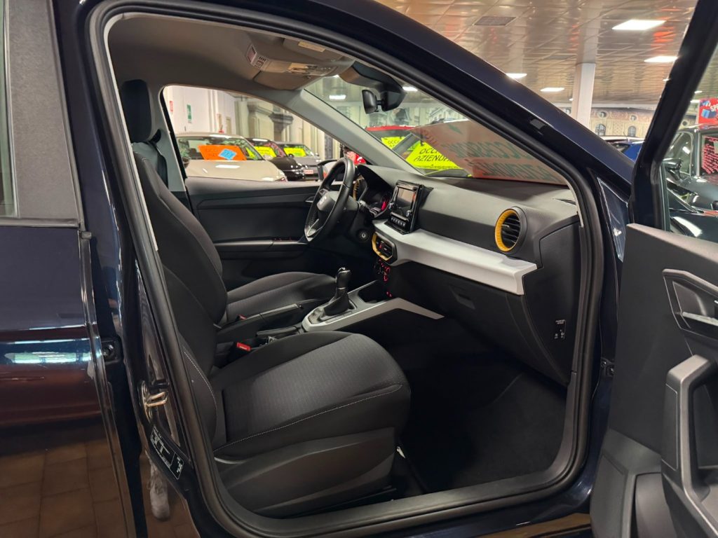 SEAT Arona 1.0 EcoTSI Style 16 C/GRIMALDI SPECIAL DAY - 10
