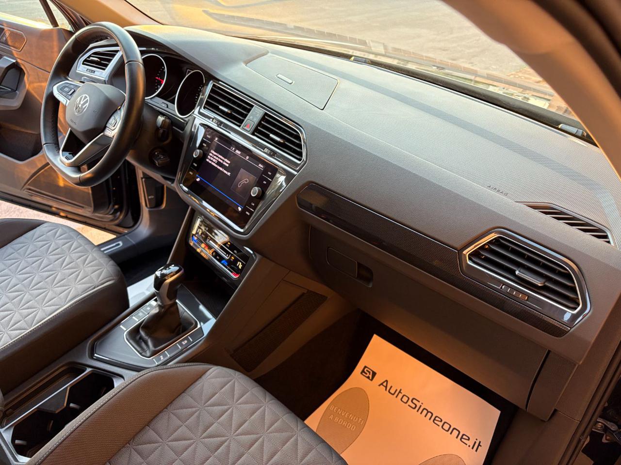 VOLKSWAGEN Tiguan 2.0 TDI 150 CV SCR DSG Life - 18