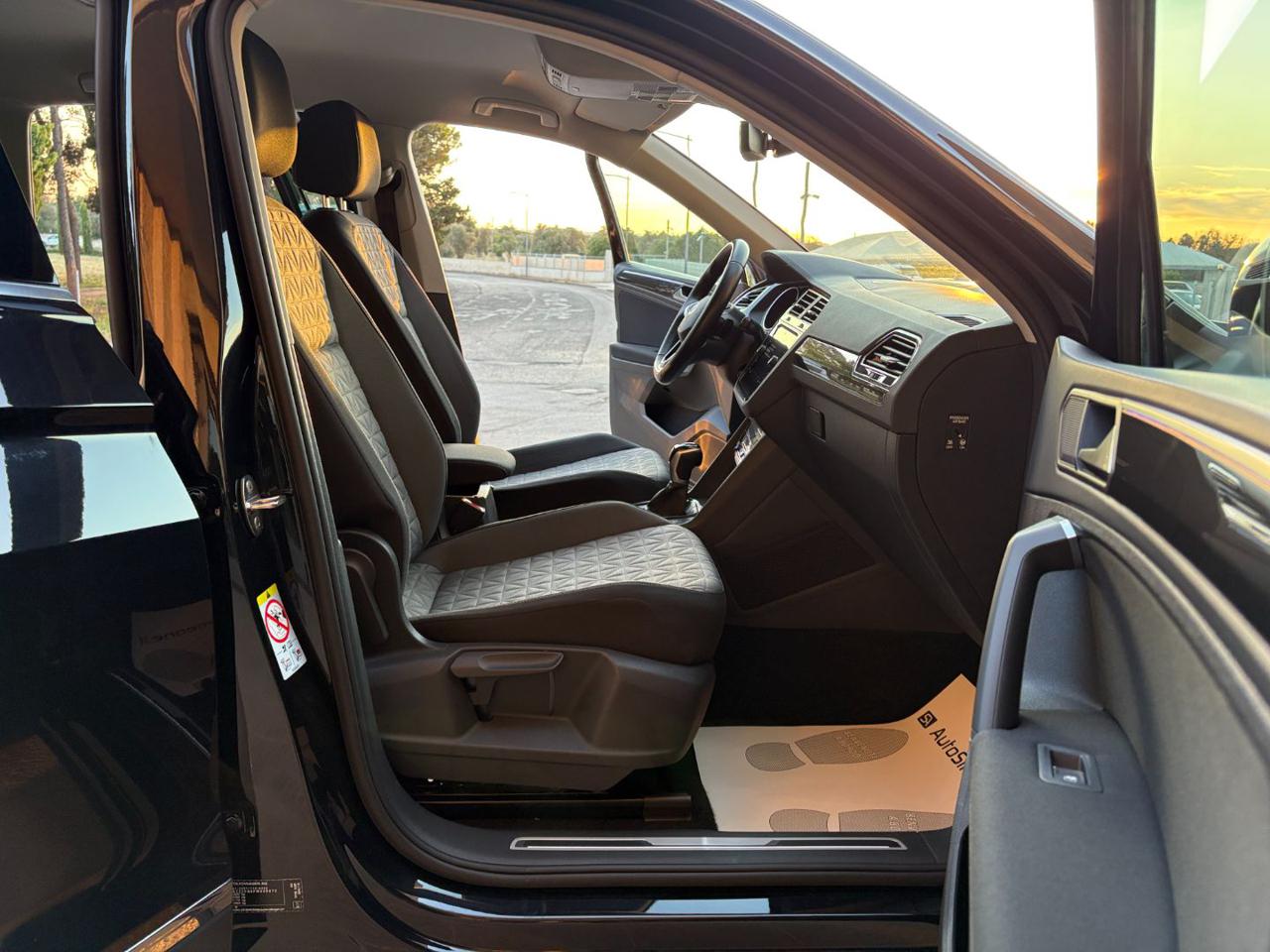 VOLKSWAGEN Tiguan 2.0 TDI 150 CV SCR DSG Life - 9
