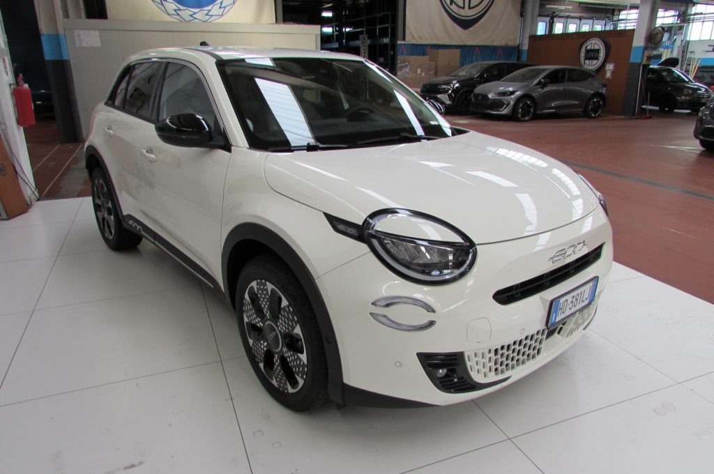 FIAT 600 Hybrid 110 CV DCT MHEV La Prima km zero - 3