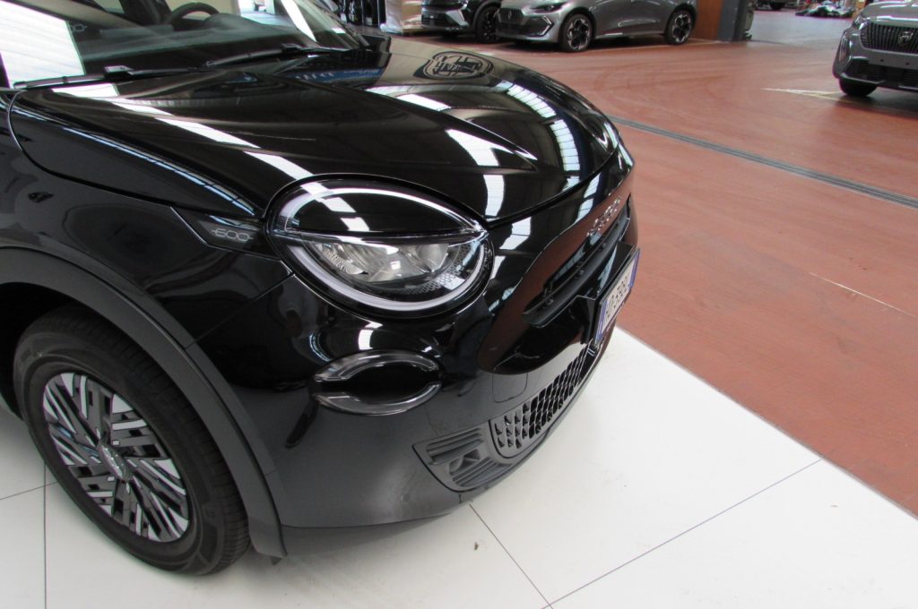 FIAT 600 Hybrid 110 CV DCT MHEV Pop - 17