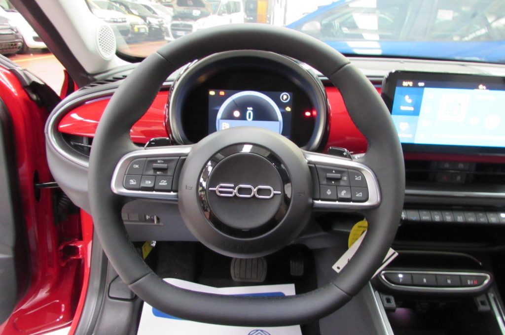 FIAT 600 Hybrid 110 CV DCT MHEV Icon KM ZERO - 12