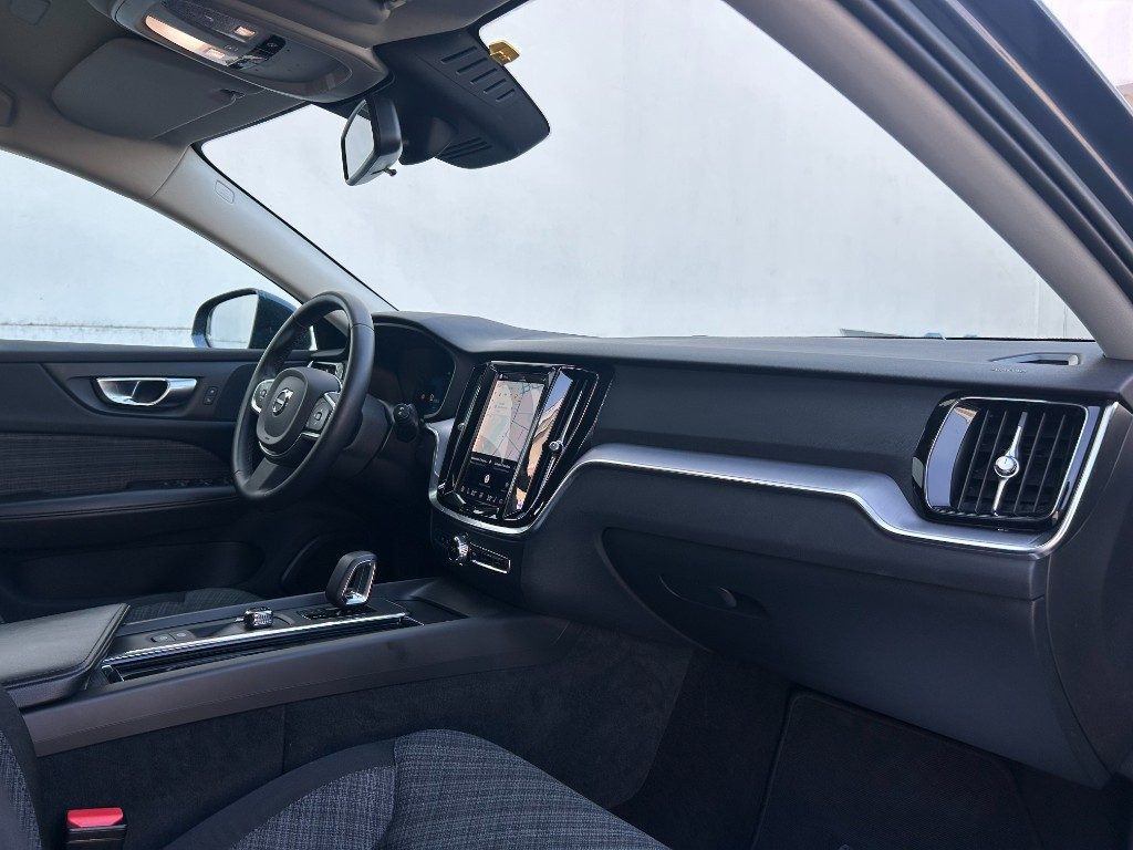 VOLVO V60 B4 (d) automatico Essential - Foto 4