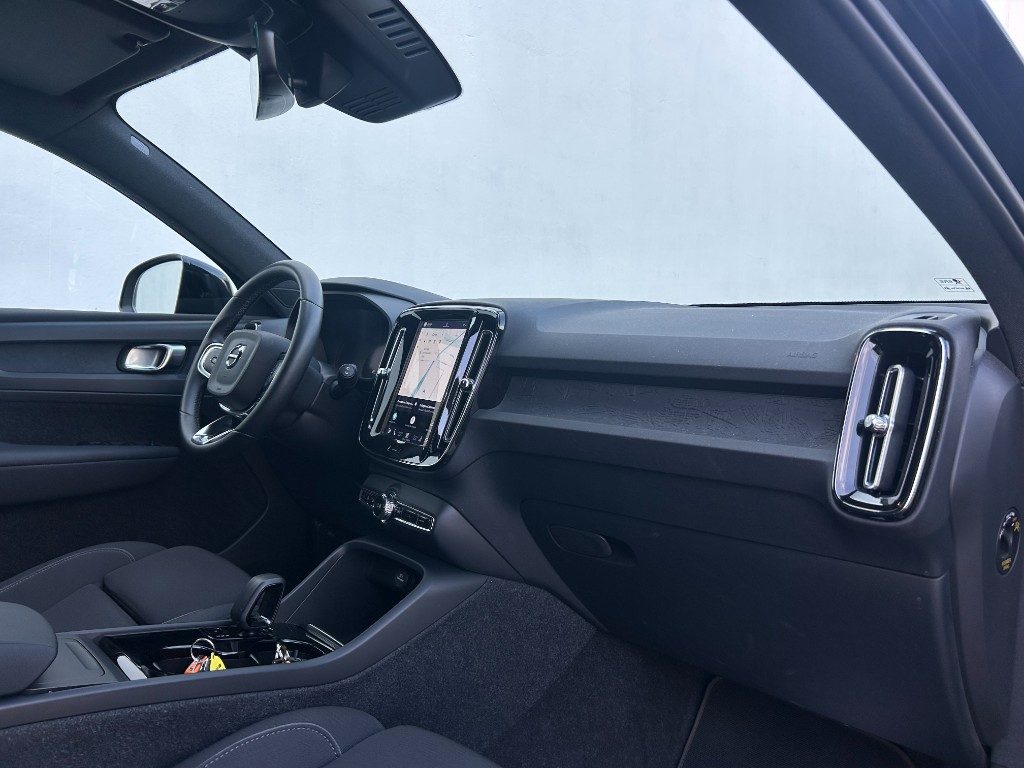 VOLVO XC40 Recharge Pure Electric Single Motor FWD Core - Foto 4