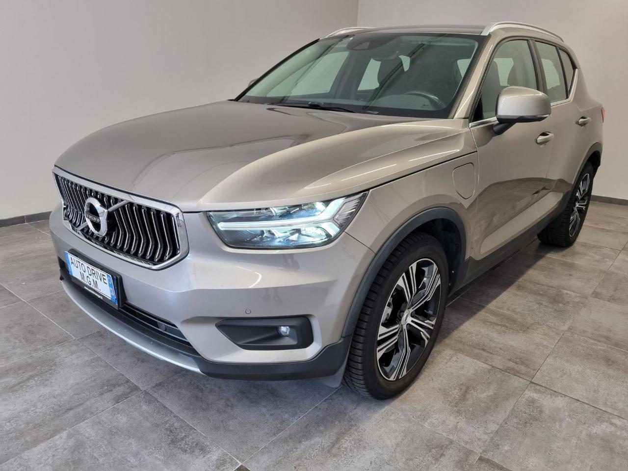 VOLVO XC40 T5 Recharge Plug-in Hybrid Inscription - 21
