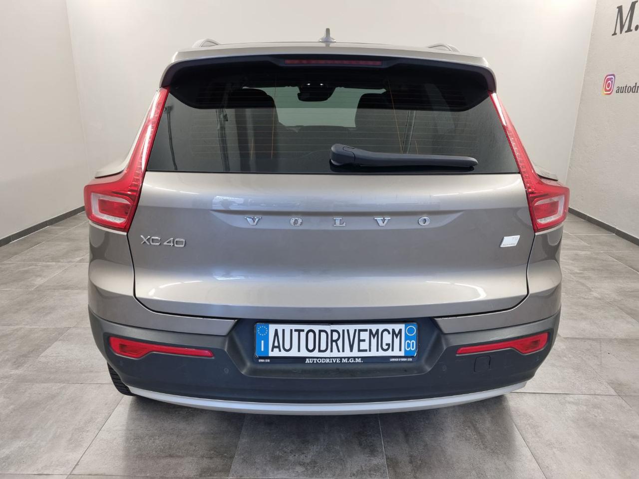 VOLVO XC40 T5 Recharge Plug-in Hybrid Inscription - 3