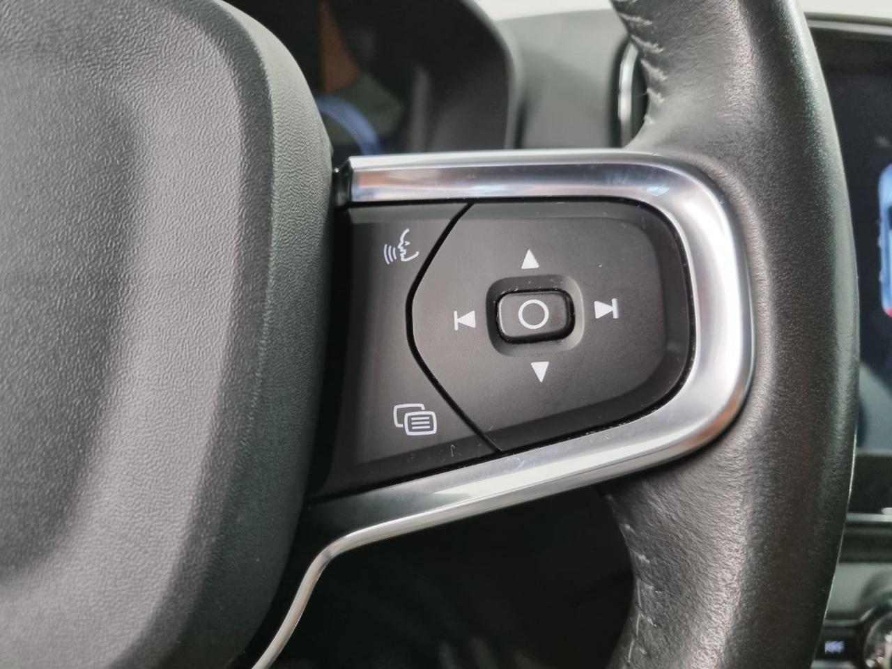 VOLVO XC40 T5 Recharge Plug-in Hybrid Inscription - 29