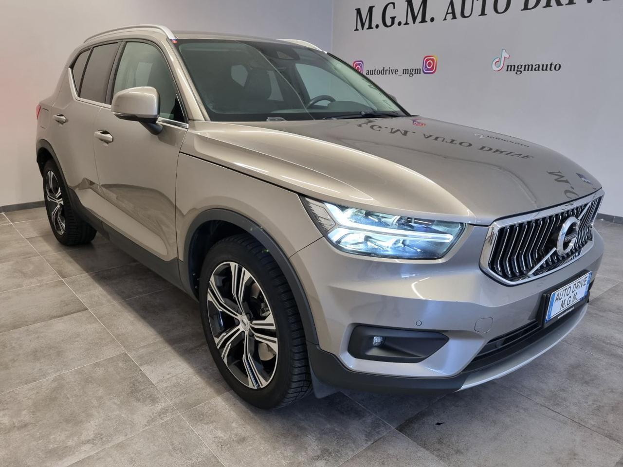 VOLVO XC40 T5 Recharge Plug-in Hybrid Inscription - 28