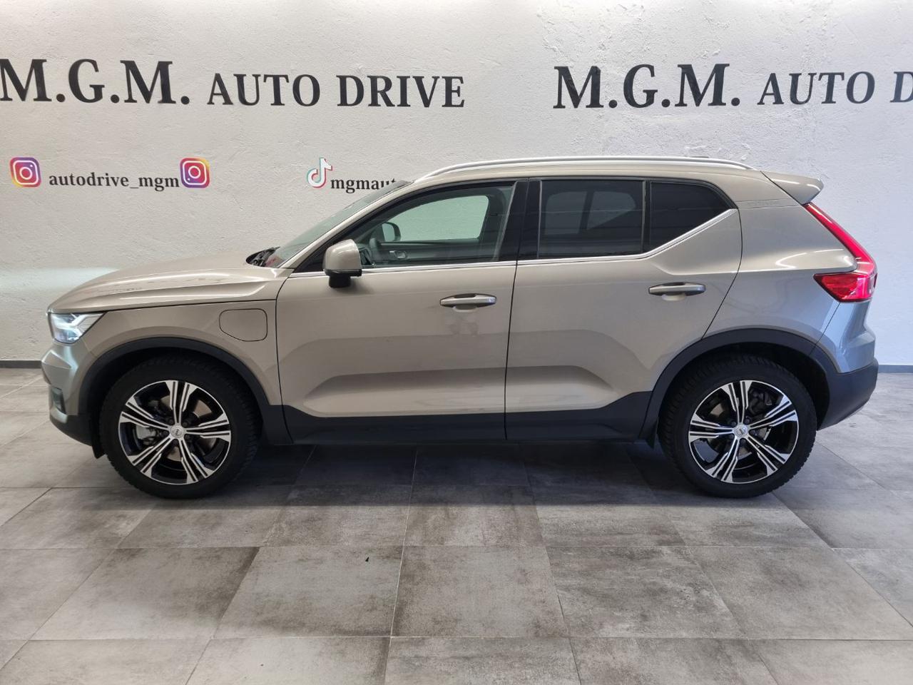 VOLVO XC40 T5 Recharge Plug-in Hybrid Inscription - 2