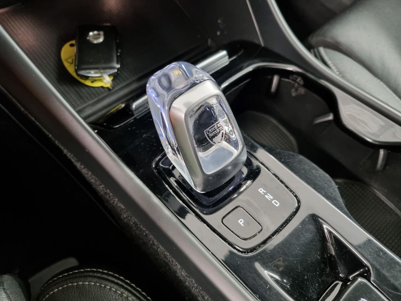 VOLVO XC40 T5 Recharge Plug-in Hybrid Inscription - 13