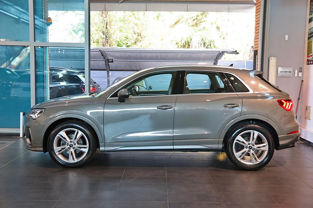 AUDI Q3 35 TDI S-Tronic S-Line - 3