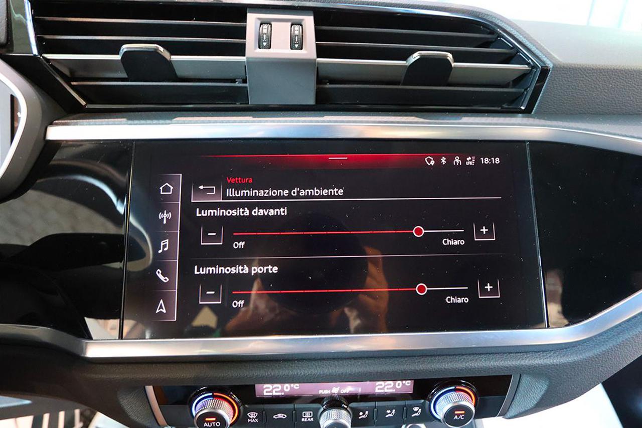 AUDI Q3 35 TDI S-Tronic S-Line - 25