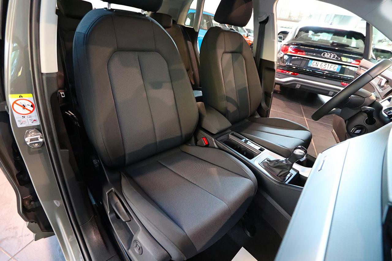 AUDI Q3 35 TDI S-Tronic S-Line - 16