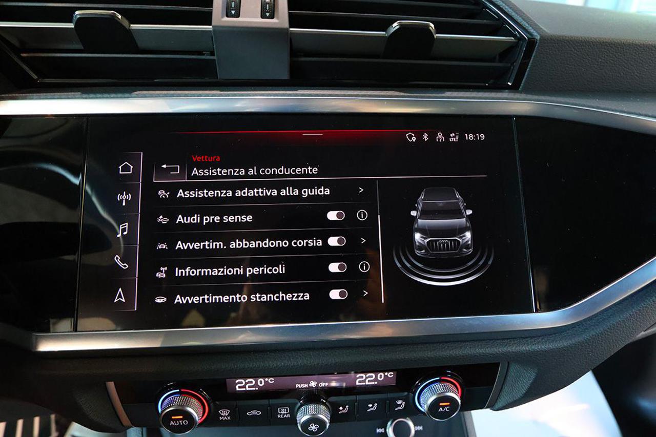 AUDI Q3 35 TDI S-Tronic S-Line - 27