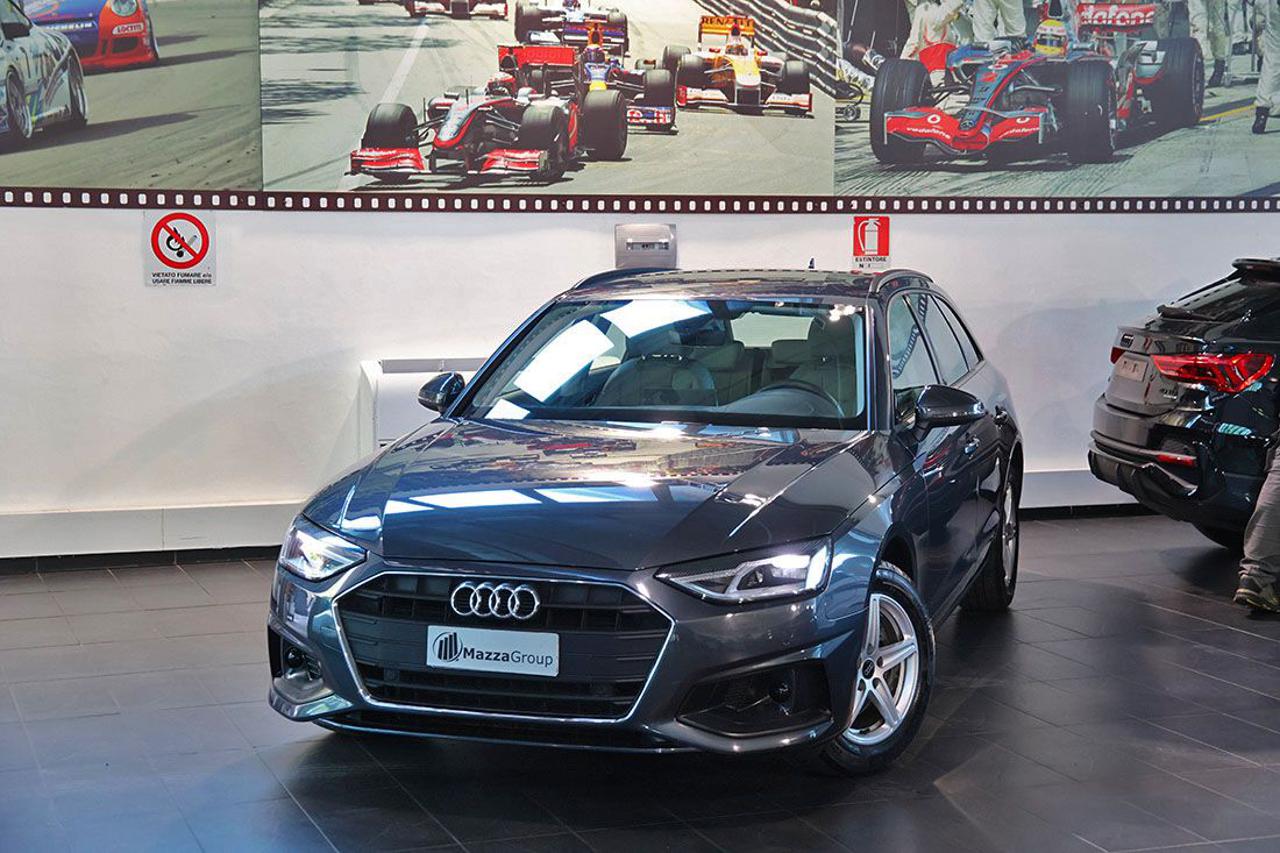 AUDI A4 30 TDI Avant S-Tronic Business - 5
