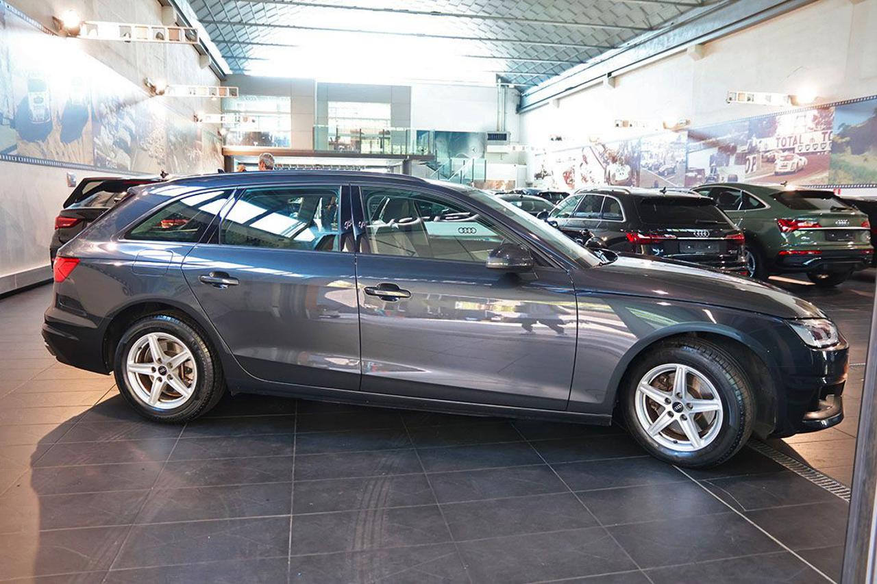 AUDI A4 30 TDI Avant S-Tronic Business - 10