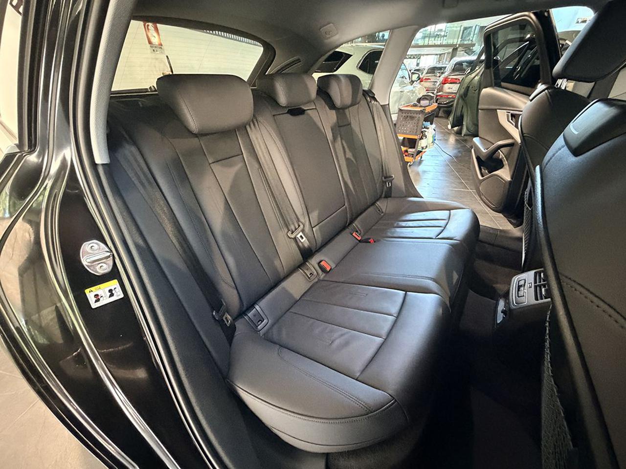 AUDI A4 allroad 40 TDI S-Tronic Identity Contrast - 20