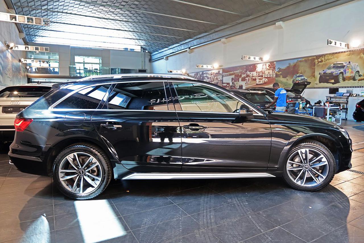 AUDI A4 allroad 40 TDI S-Tronic Identity Contrast - 10