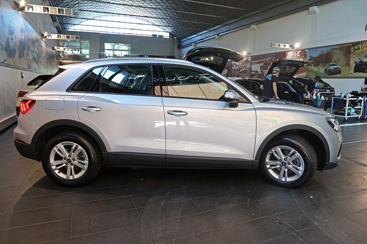 AUDI Q3 35 TDI S-Tronic Business - 10