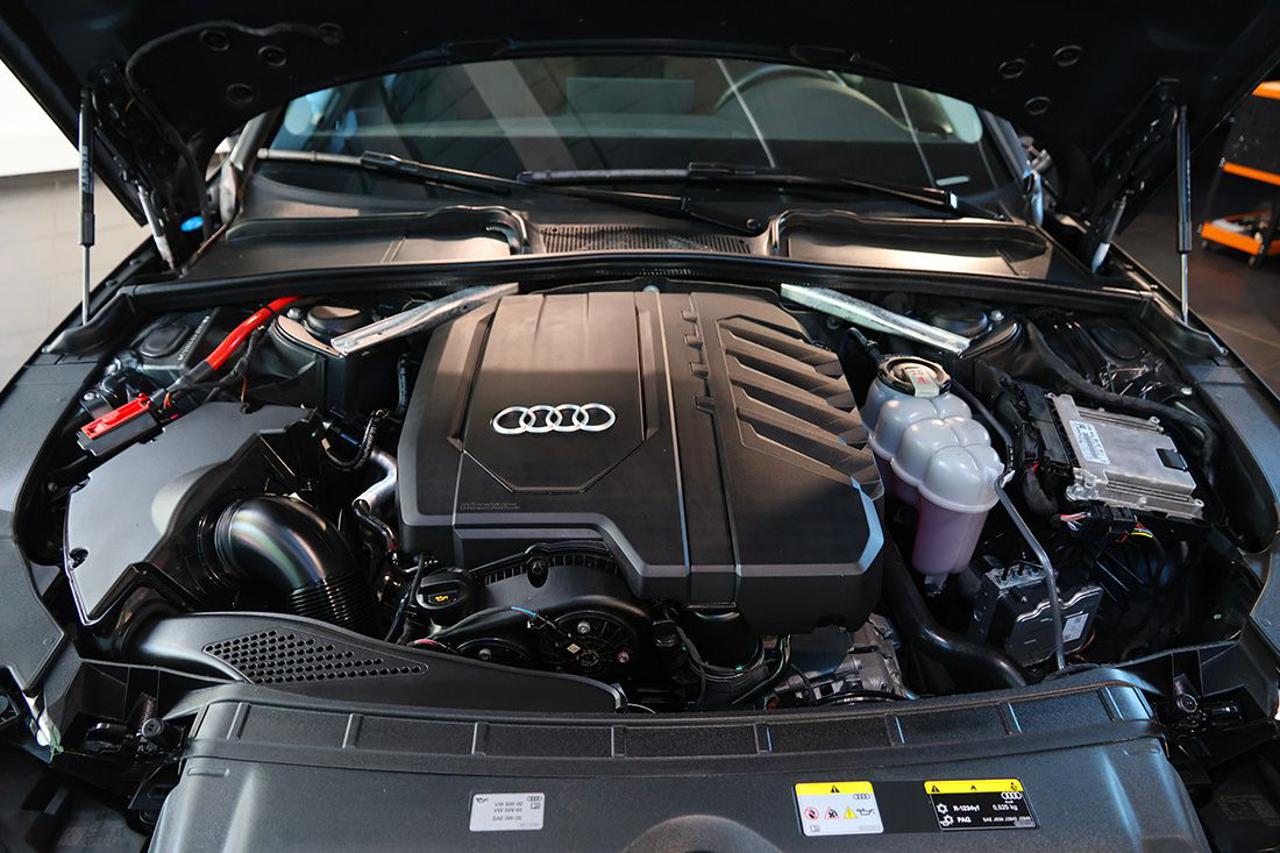 AUDI A4 35 TFSI Avant S-Tronic S-Line - 11