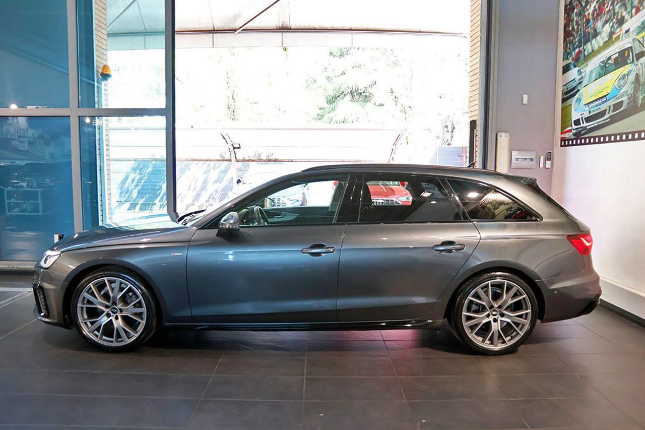 AUDI A4 35 TFSI Avant S-Tronic S-Line - 3