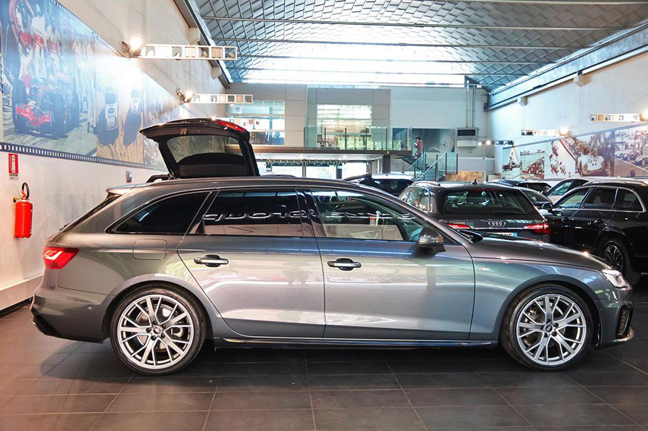 AUDI A4 35 TFSI Avant S-Tronic S-Line - 2