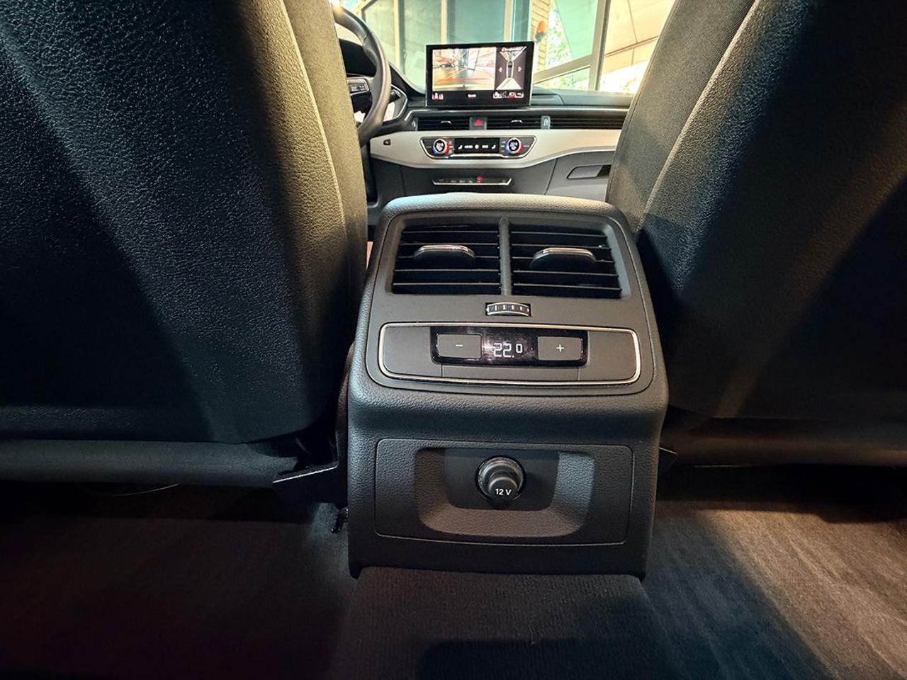 AUDI A4 35 TFSI Avant S-Tronic S-Line - 46