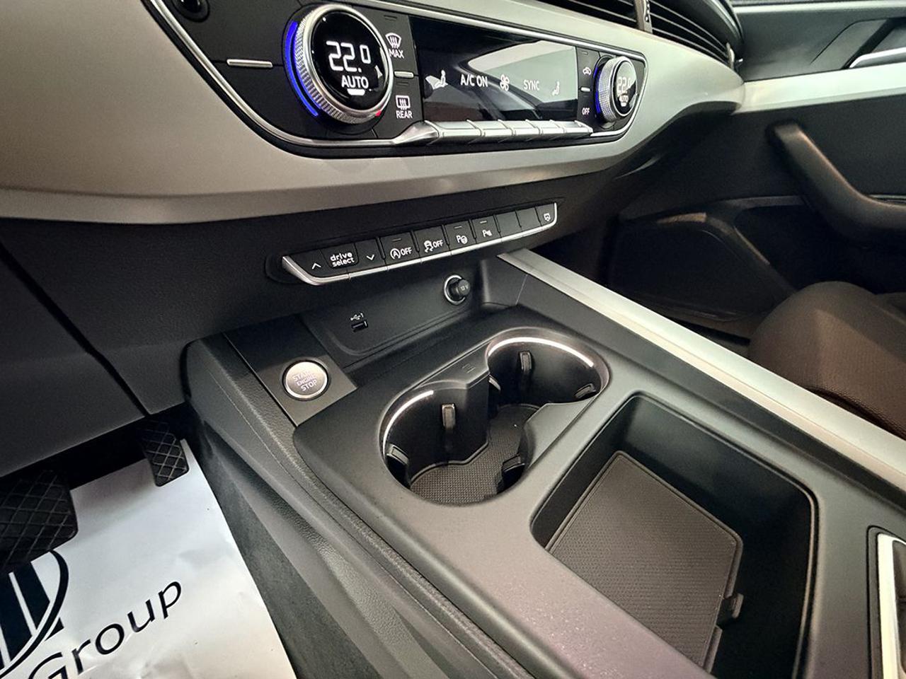 AUDI A4 35 TFSI Avant S-Tronic S-Line - 39