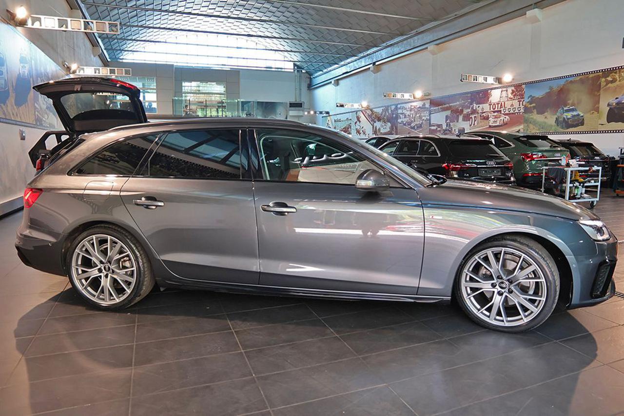 AUDI A4 35 TFSI Avant S-Tronic S-Line - 10