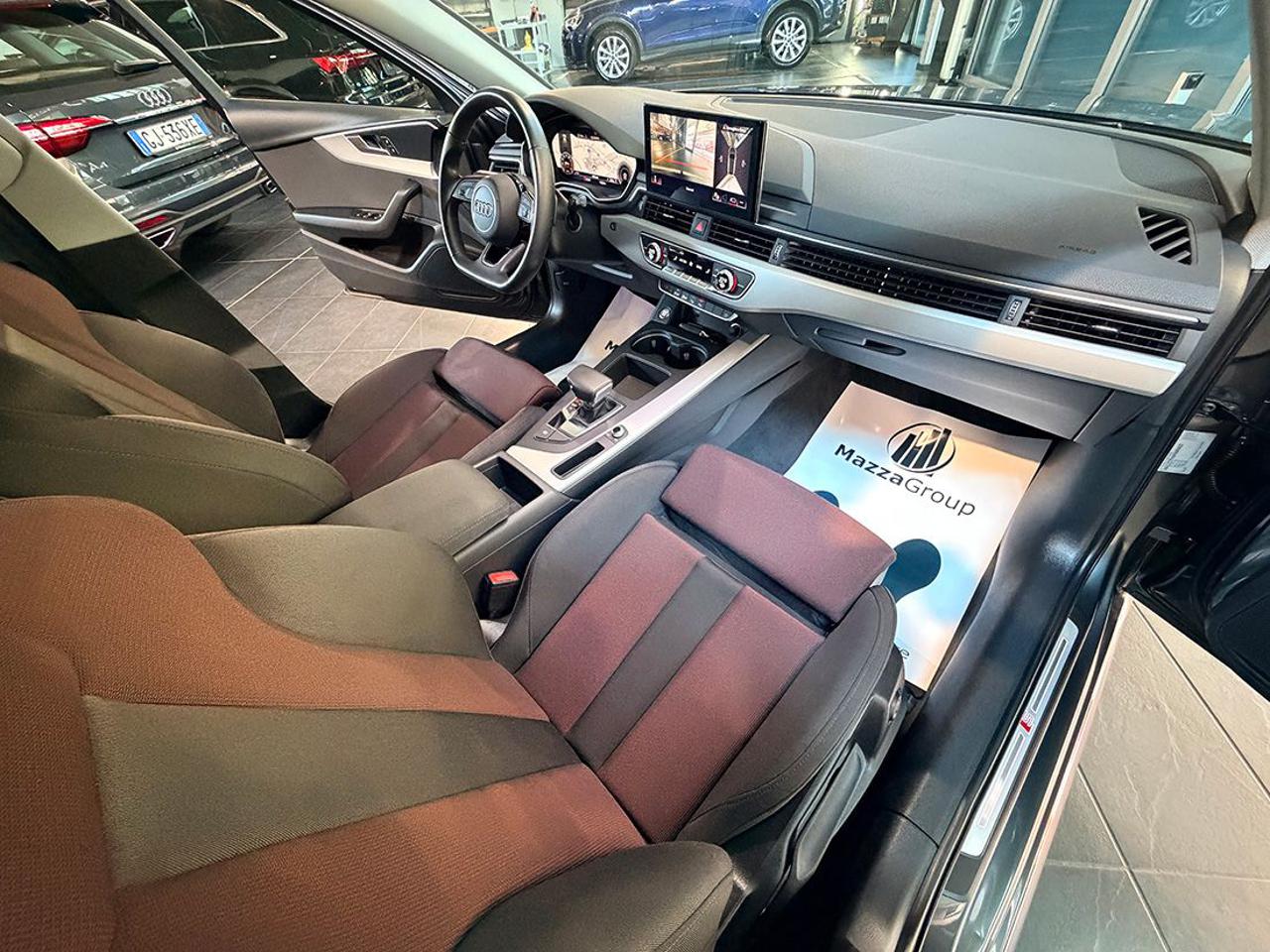 AUDI A4 35 TFSI Avant S-Tronic S-Line - 16