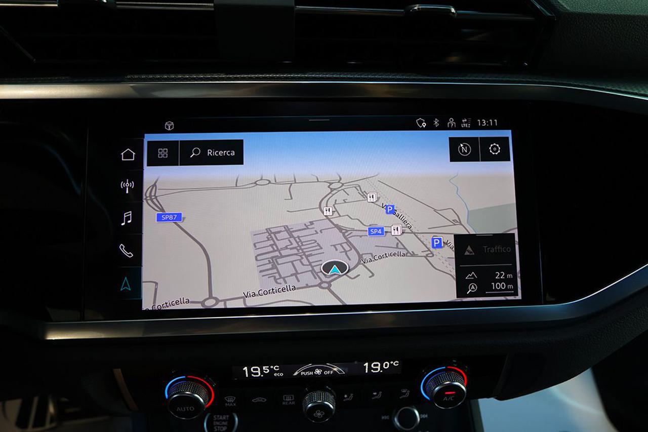 AUDI Q3 35 TDI S-Tronic S-Line - 23
