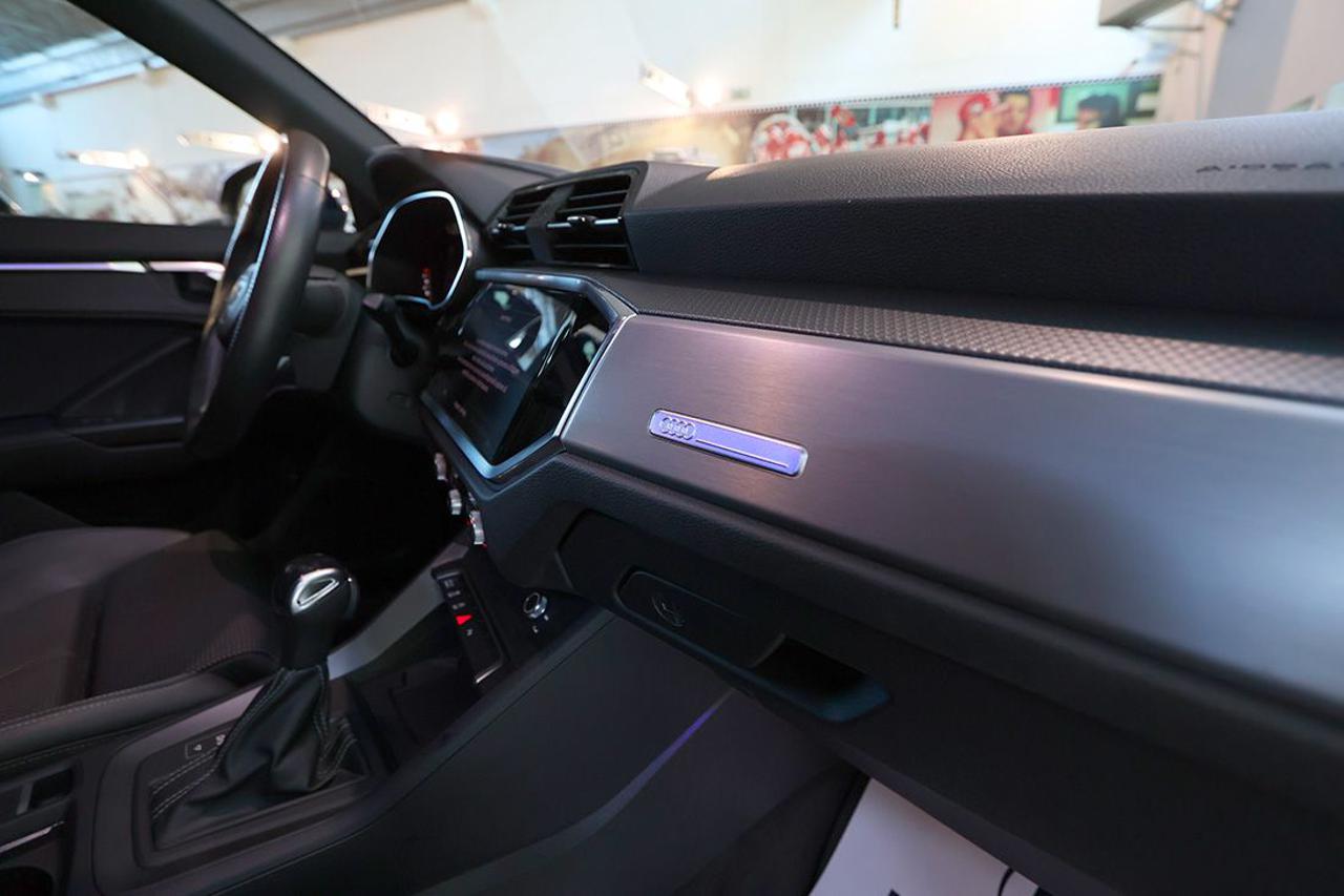 AUDI Q3 35 TDI S-Tronic S-Line - 37