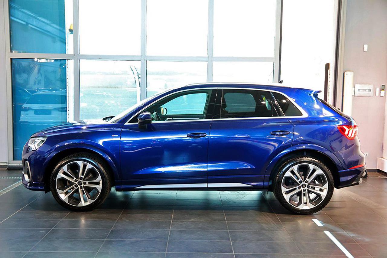 AUDI Q3 35 TDI S-Tronic S-Line - 3