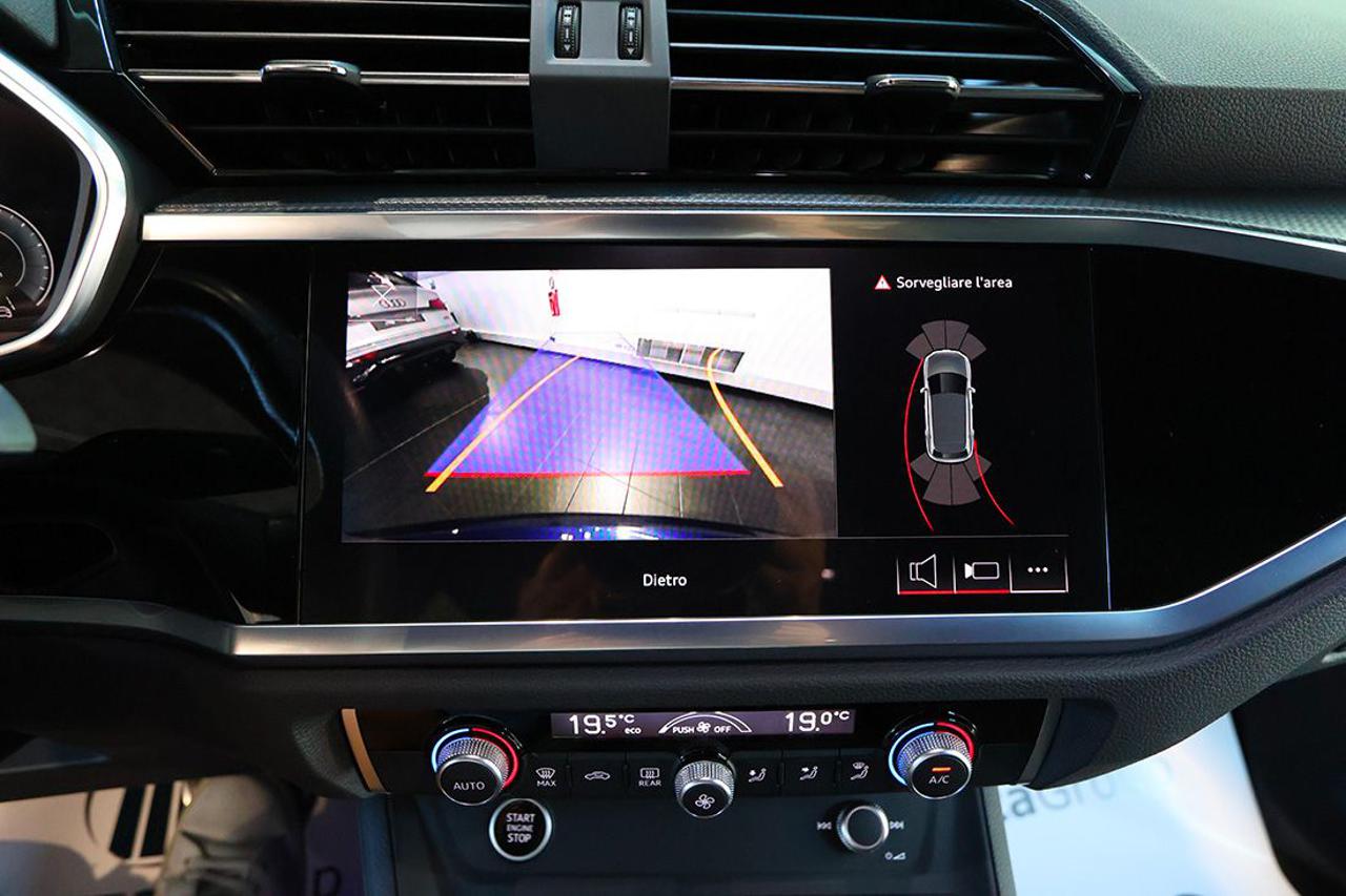 AUDI Q3 35 TDI S-Tronic S-Line - 24
