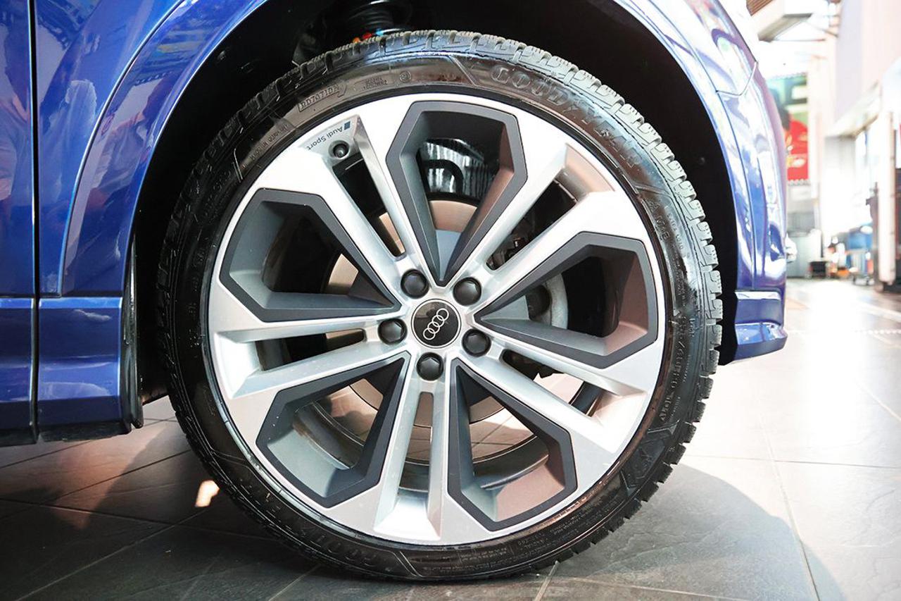 AUDI Q3 35 TDI S-Tronic S-Line - 6