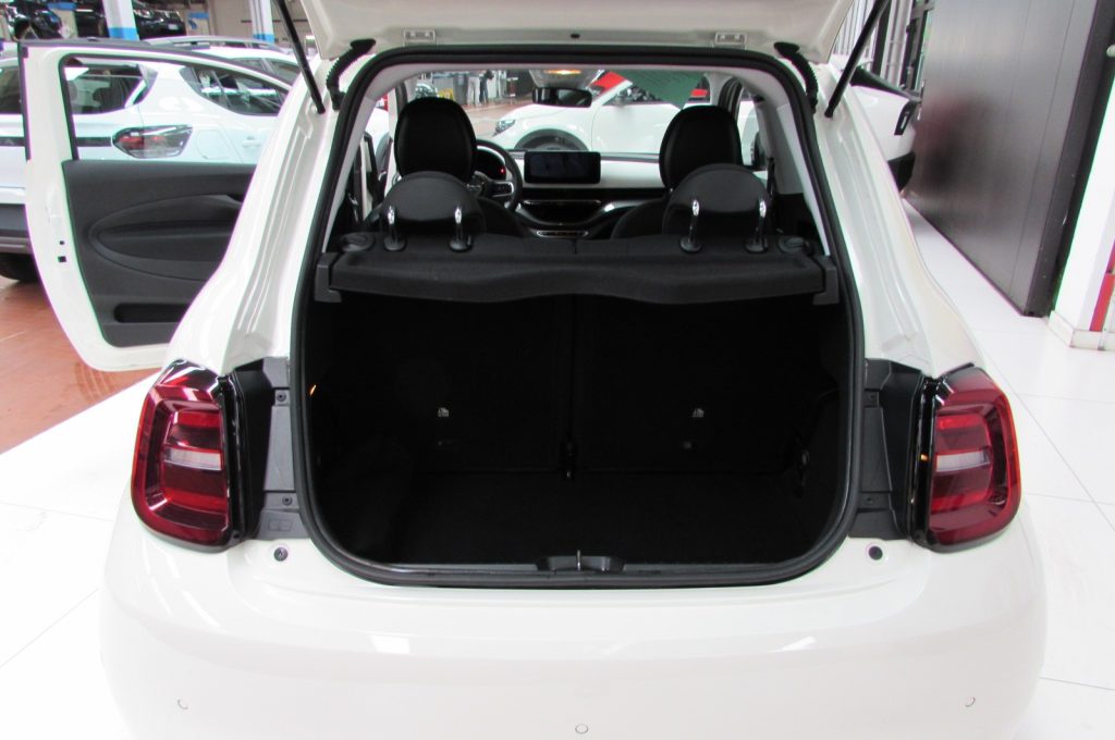 FIAT 500e 3+1 42 kWh AUTONOMIA 320Km. - 15
