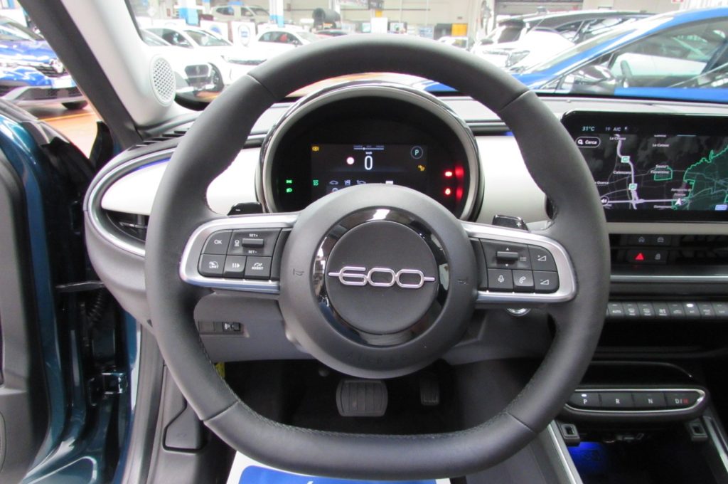 FIAT 600 Hybrid 100 CV DCT MHEV La Prima - 12