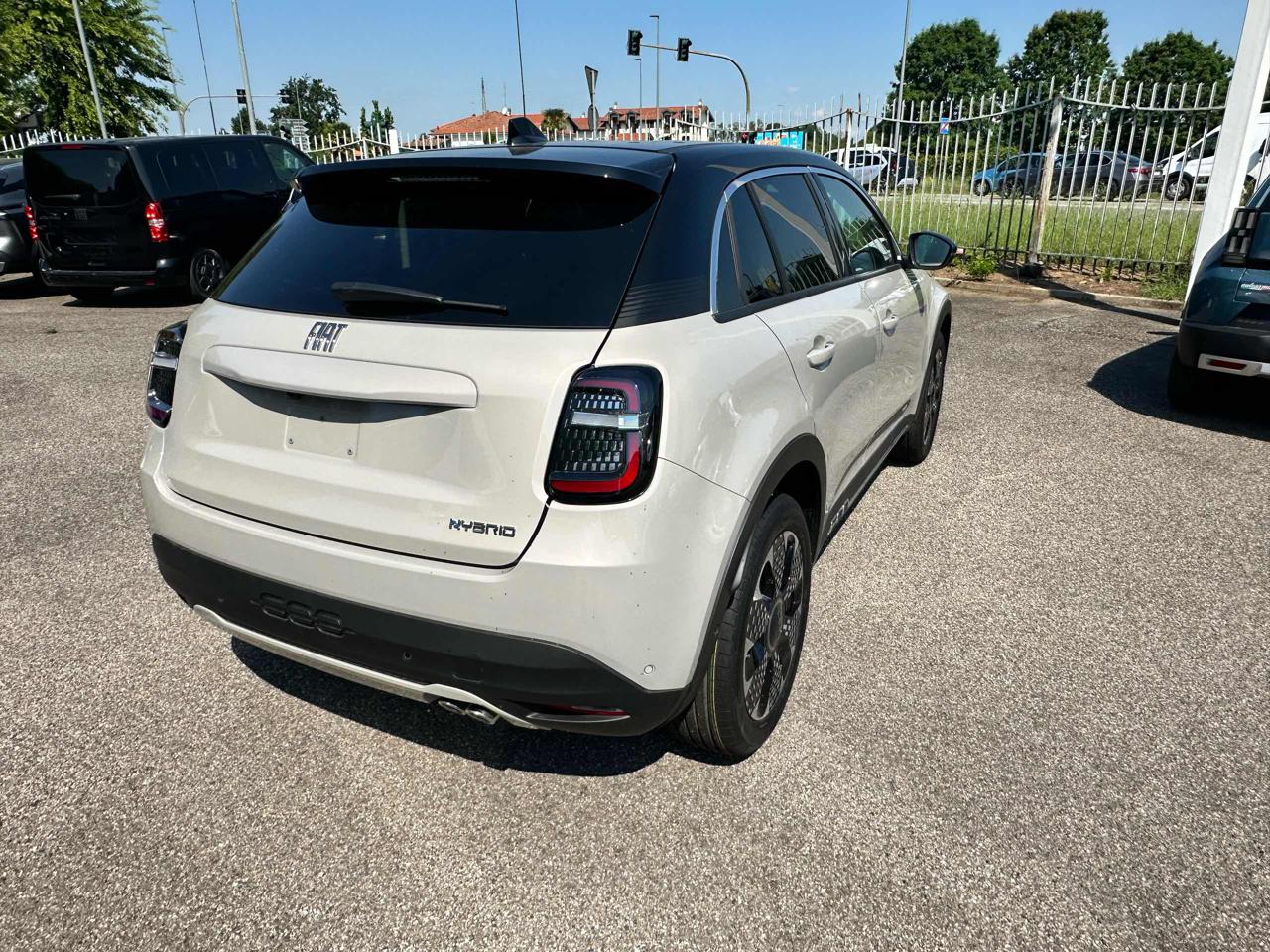 FIAT 600 Hybrid 145 CV DCT MHEV La Prima km zero - 7