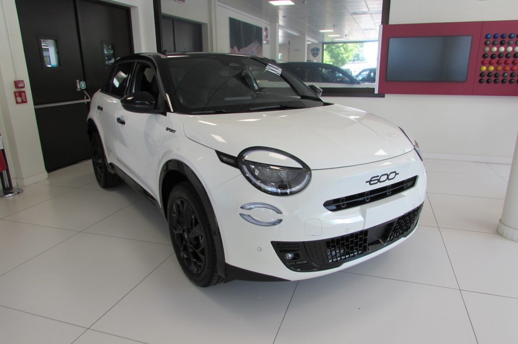 FIAT 600 Hybrid 145 CV DCT MHEV Sport KM ZERO - 3