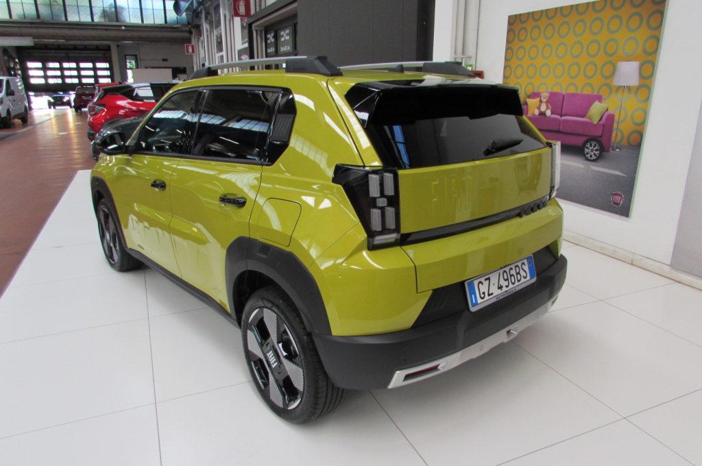 FIAT Grande Panda 44kWh La Prima AUTONOMIA 320 KM. - 4